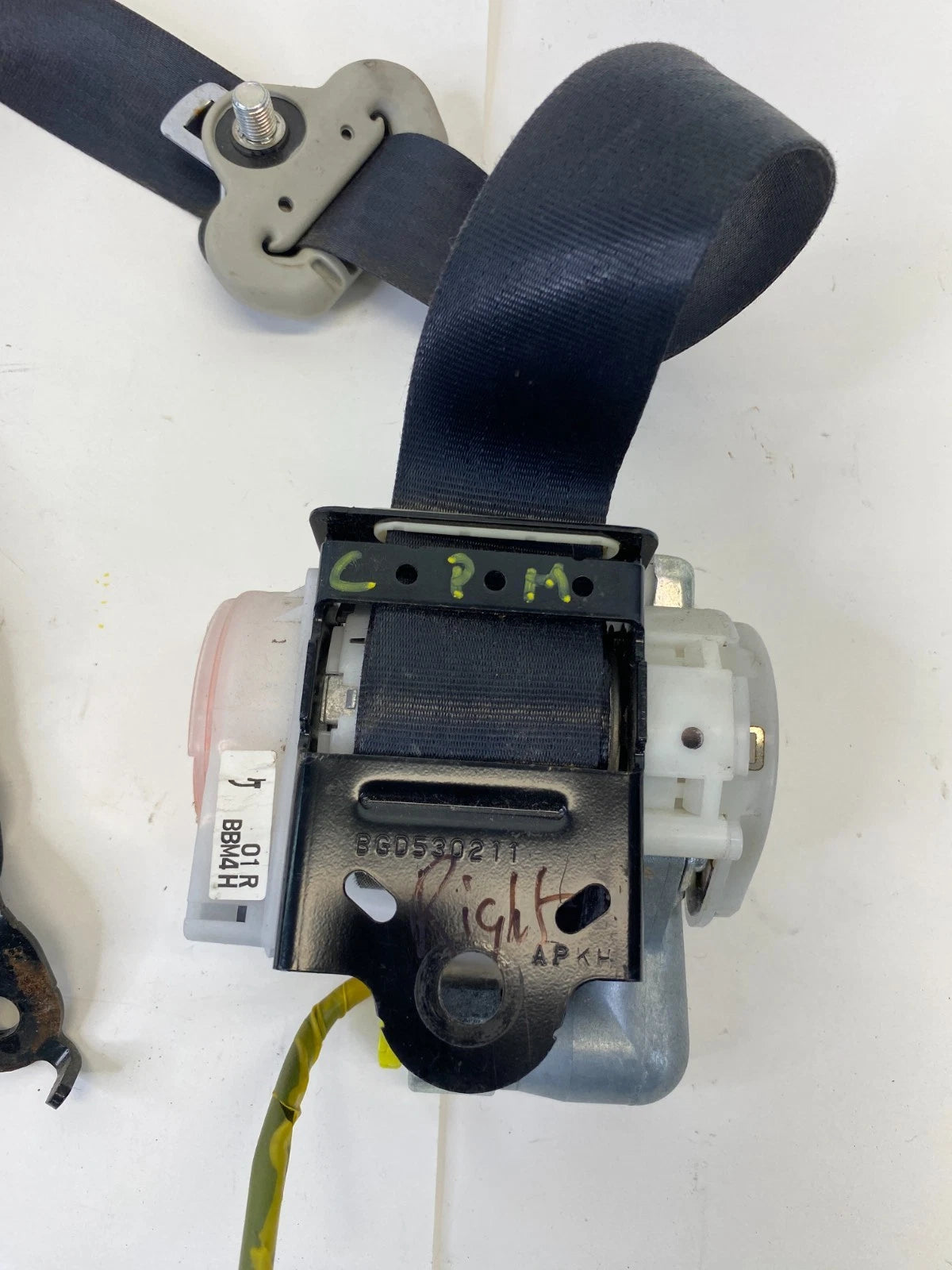 2010-2013 MAZDA 3 SEDAN FRONT RIGHT PASSENGER SIDE SEAT BELT RETRACTOR ASSY OEM