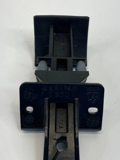 2004-2009 CADILLAC CTS EMERGENCY PARKING BRAKE RELEASE LEVER HANDLE 25716230 OEM