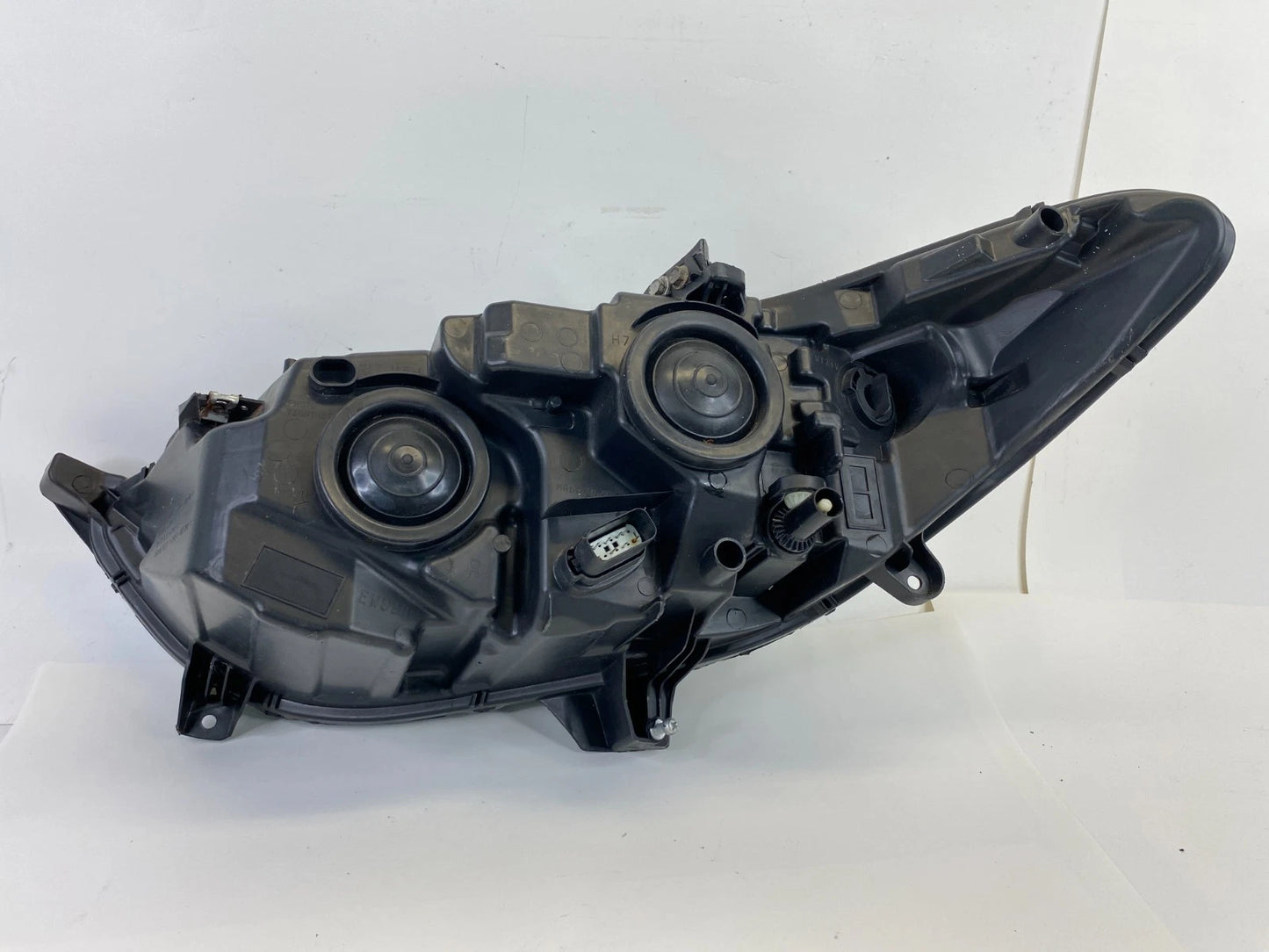 2013-2016 FORD FUSION FRONT RIGHT PASSENGER HEADLIGHT HEADLAMP OEM