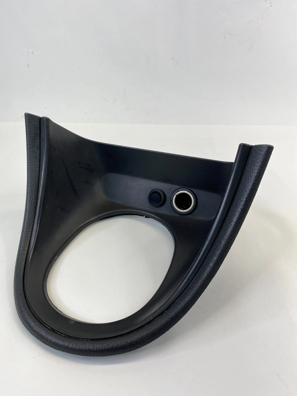 99-02 FORD MUSTANG CENTER CONSOLE SHIFTER TRIM BEZEL W/ POWER OUTLET WSKM4D827A