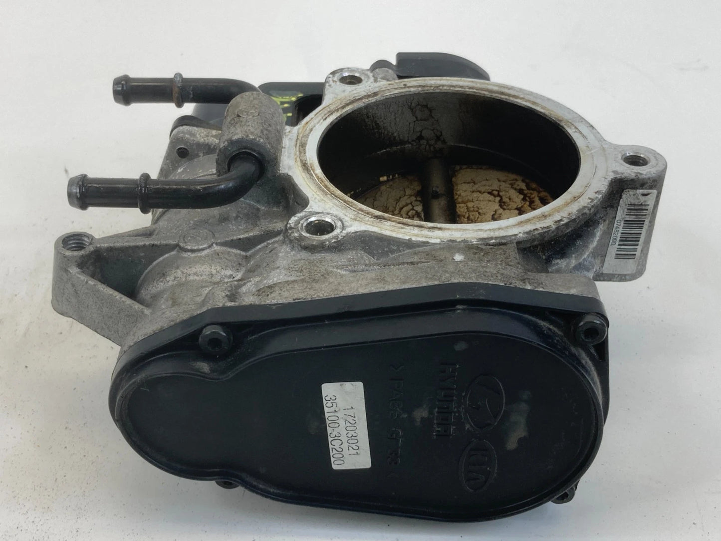 2006-2010 KIA SEDONA 3.8L V6 ENGINE THROTTLE BODY VALVE ASSEMBLY 35100-3C200 OEM