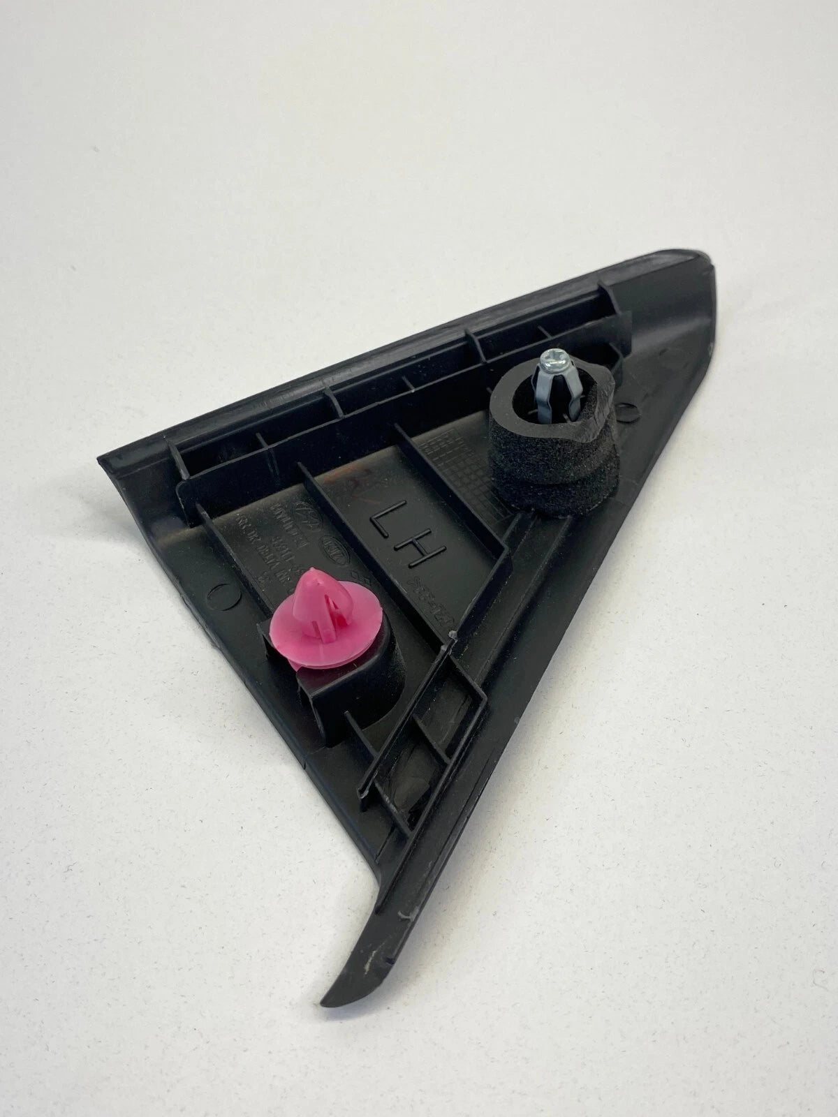 2011-2014 HYUNDAI SONATA INTERIOR REAR LEFT DOOR CORNER MOLDING COVER 839113S000