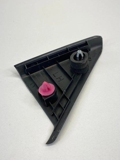 2011-2014 HYUNDAI SONATA INTERIOR REAR LEFT DOOR CORNER MOLDING COVER 839113S000
