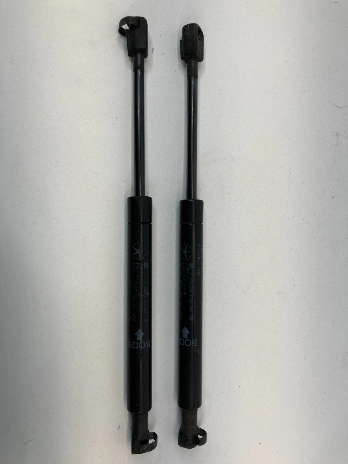 08 09 CHRYSLER SEBRING SEDAN REAR LIFTGATE LIFT CYLINDER SUPPORT 05074535AB OEM