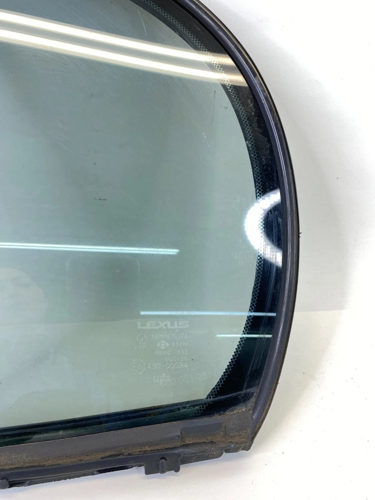 98-05 LEXUS GS300 LEFT DRIVER SIDE REAR DOOR VENT GLASS WINDOW 68189-30100 OEM