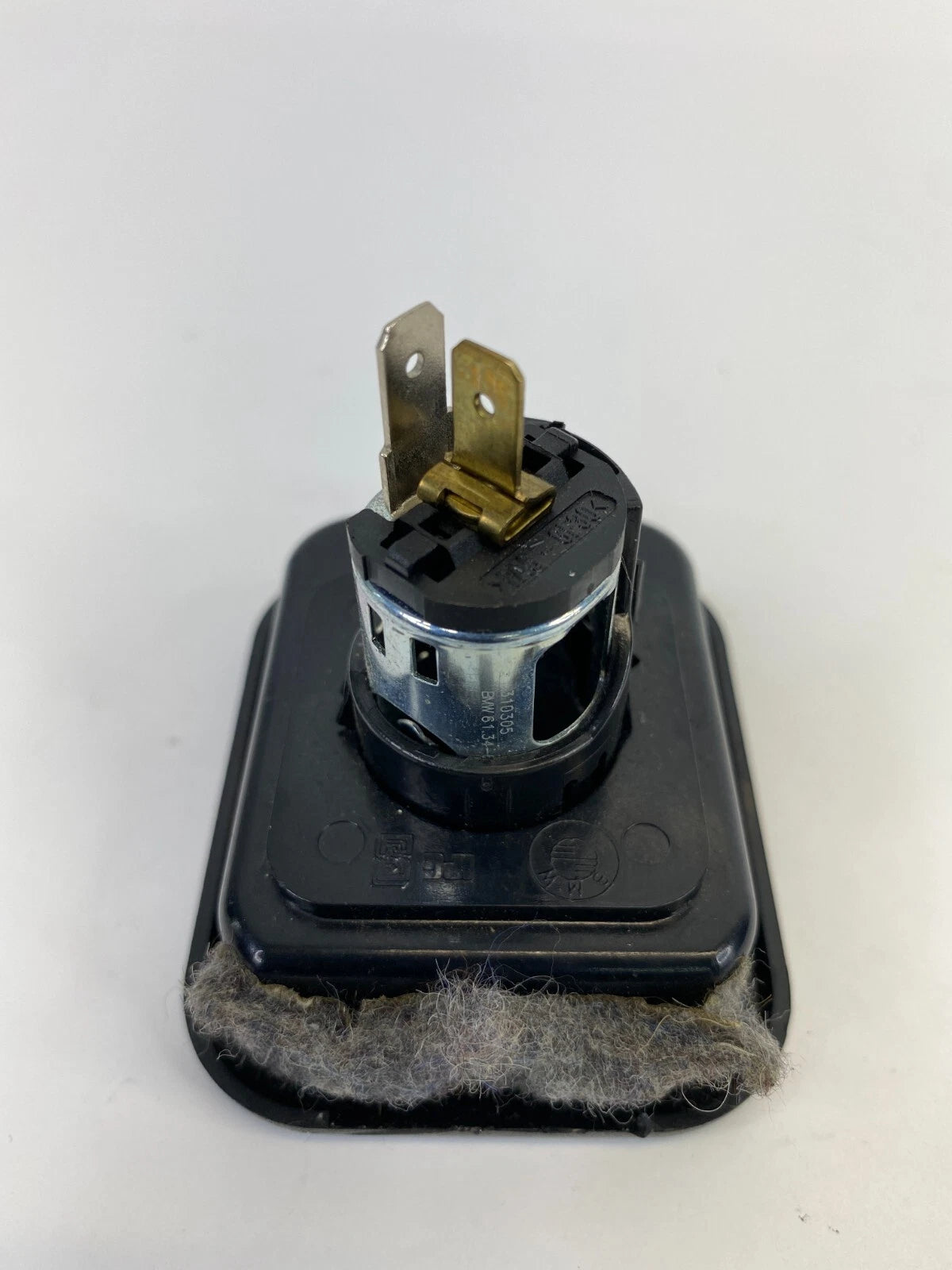 2004-2010 BMW 530I POWER OUTLET CIGARETTE LIGHTER PLUG SOCKET 7040621 OEM