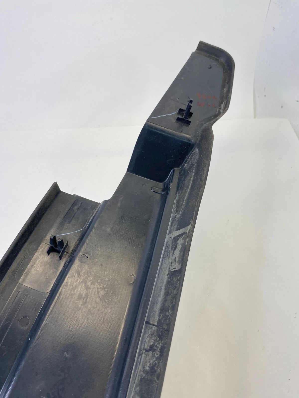 11-19 FORD EXPLORER FRONT RIGHT PASSENGER SIDE FENDER UPPER LEDGE TRIM COVER OEM