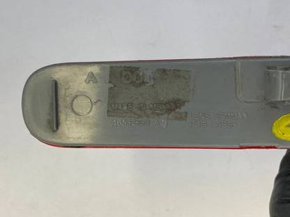 06-11 CHEVY HHR REAR SIDE PASSENGER MARKER LIGHT REFLECTOR BUMPER 16532688 OEM