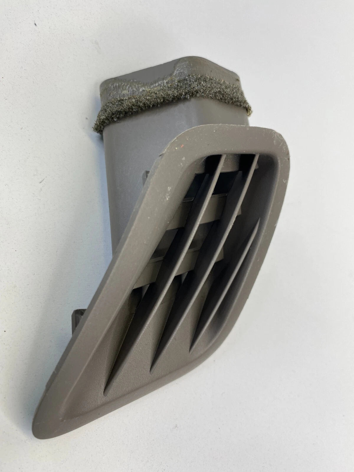 2000-2004 TOYOTA AVALON LEFT DRIVER UPPER DASH AC AIR VENT DEFROSTER 55961-AC030