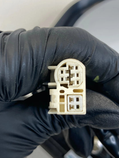 2008-2013 TOYOTA HIGHLANDER FRONT RIGHT PASSENGER SIDE VIEW POWER MIRROR OEM