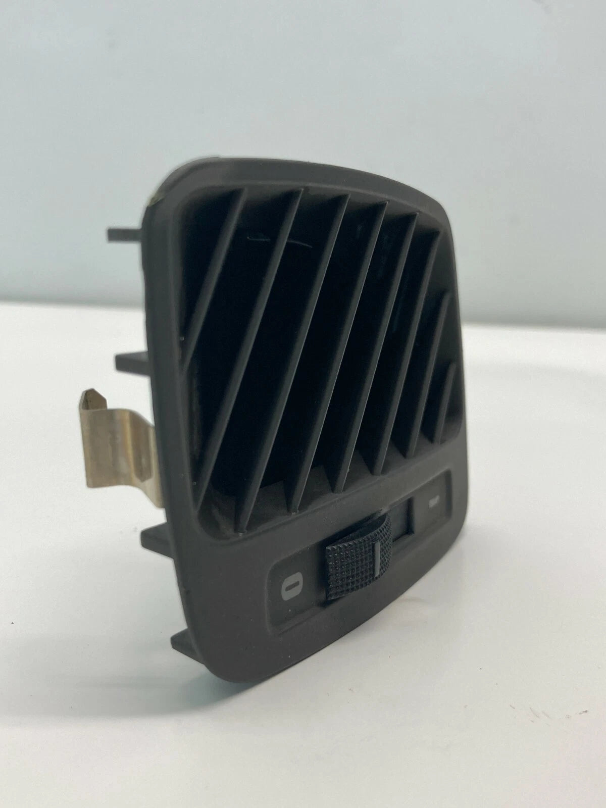 2002-2004 AUDI A6 DASH LEFT UPPER A/C HEATER AIR VENT DEFROST 4B0-819-793 OEM