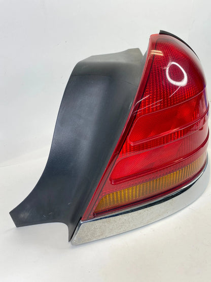 98-03 Ford Crown Victoria Rear Right Passenger Tail Light Taillight Taillamp OEM