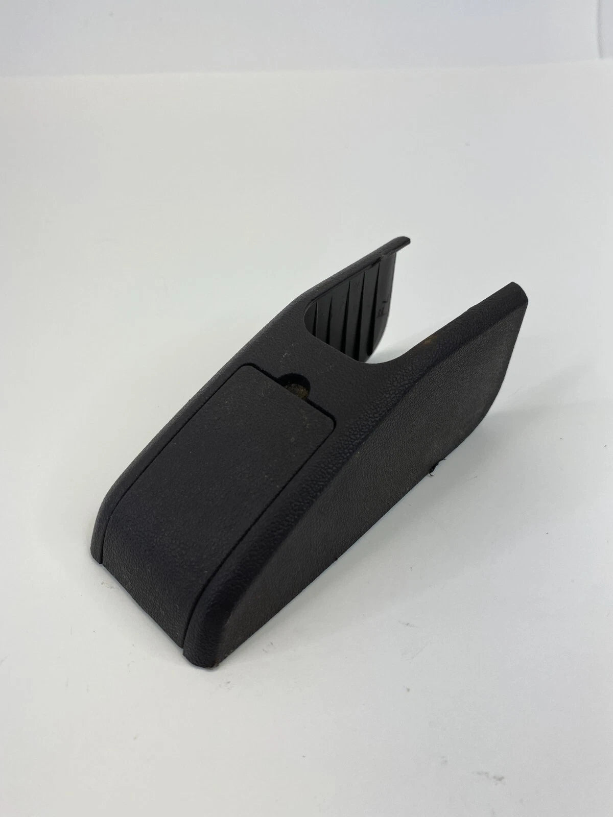 2010-2015 HYUNDAI TUCSON LEFT DRIVER SEAT BEZEL COVER TRIM CAP PANEL LH OEM