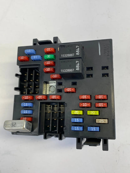 2003-2006 CHEVROLET TAHOE 5.3L ENGINE FUSE BOX JUNCTION BLOCK 15058033 OEM