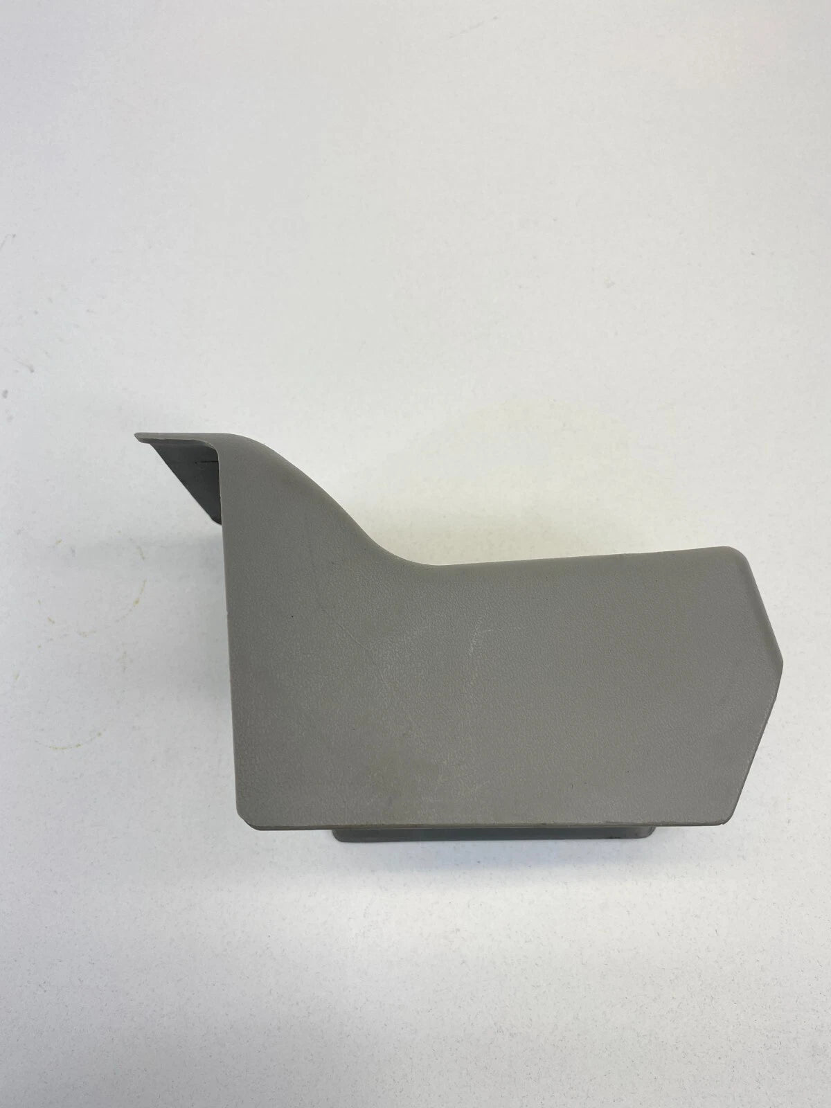 09-13 SUBARU FORESTER LEFT OUTER SEAT TRACK END COVER TRIM CAP 64115SC070 OEM