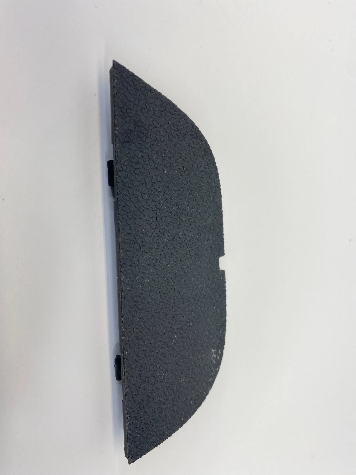 2009-2012 CHEVROLET TRAVERSE FRONT RIGHT DOOR ARMREST TRIM COVER CAP OEM