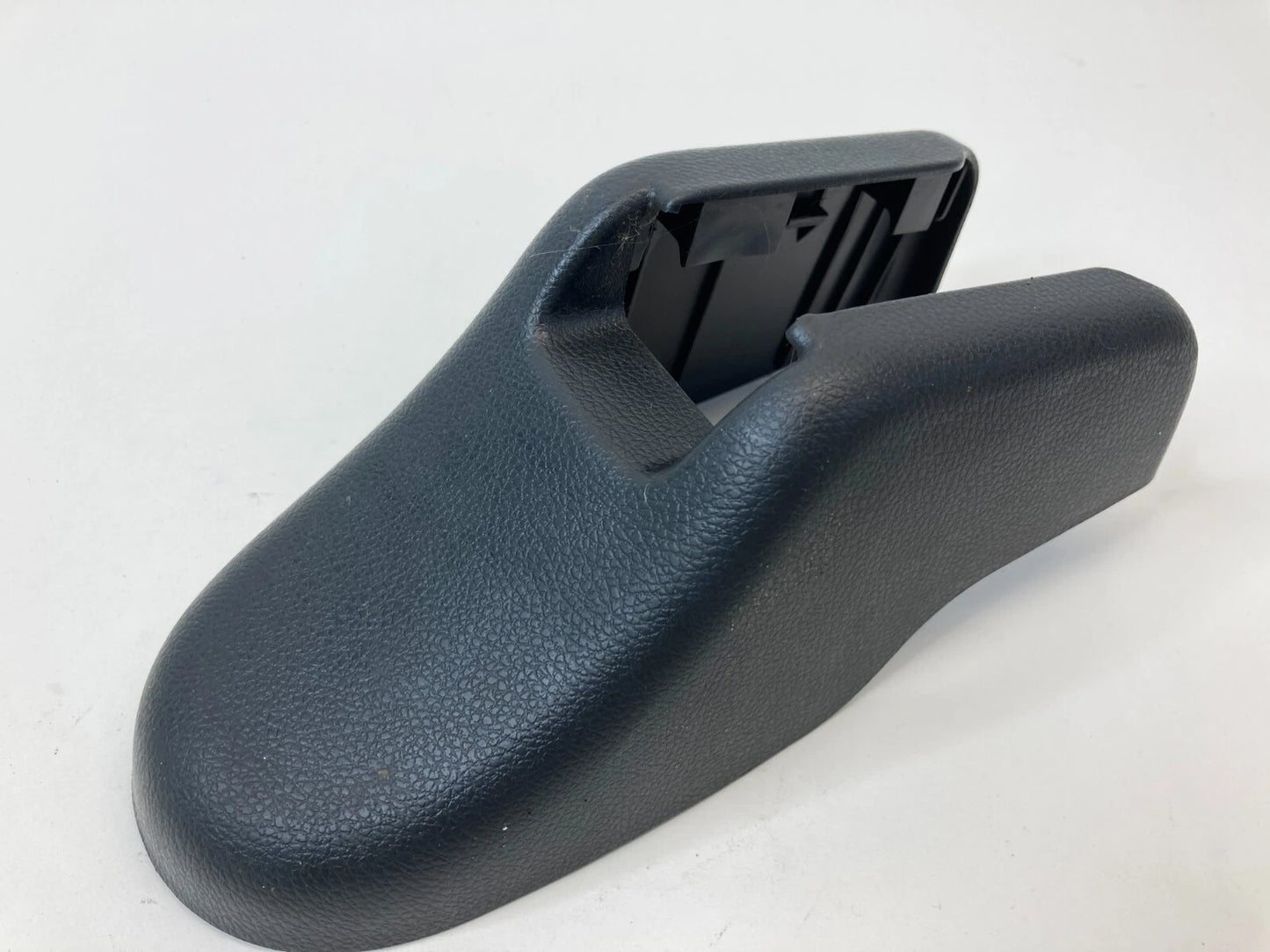 09-13 HONDA FIT PASSENGER SEAT REAR RIGHT SIDE TRACK COVER ASSEMBLY 81107-TF0