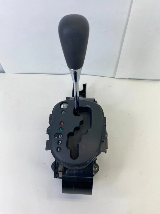 2007-2011 TOYOTA YARIS HATCHBACK FLOOR SHIFT SHIFTER GEAR SELECTOR ASSY OEM