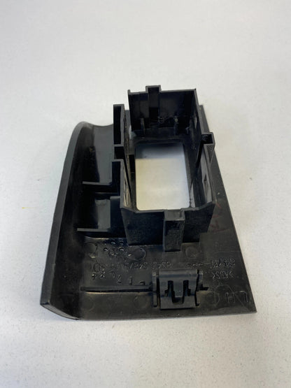 08-11 FORD FOCUS REAR LEFT SIDE DOOR POWER WINDOW SWITCH BEZEL 8S43-54275A29 OEM