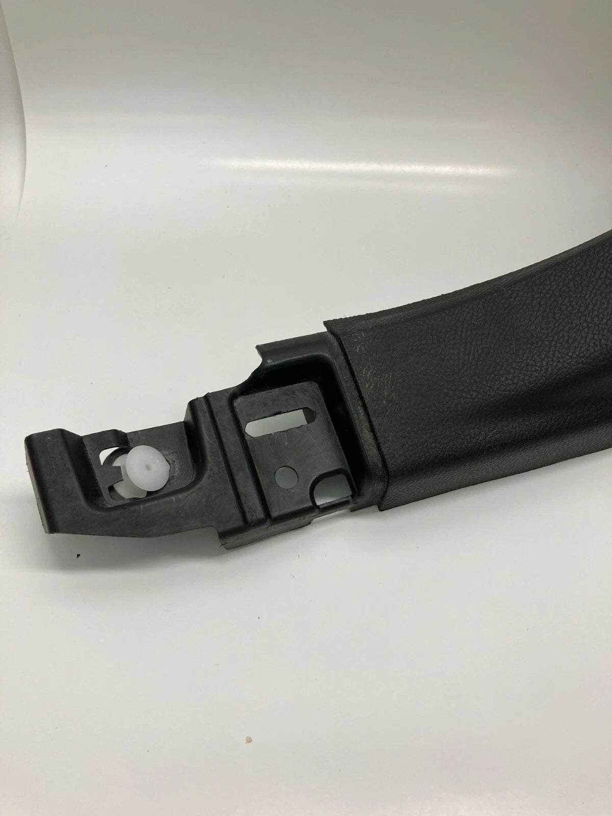 2013 14 15 2016 FORD FUSION FRONT RIGHT SIDE LOWER B PILLAR TRIM PANEL COVER