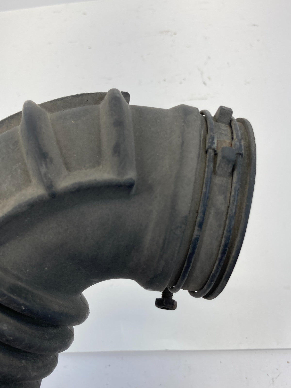 14 15 16 17 18 19 Kia Soul 1.6L L4 MT Air Cleaner Intake Inlet Duct Hose OEM