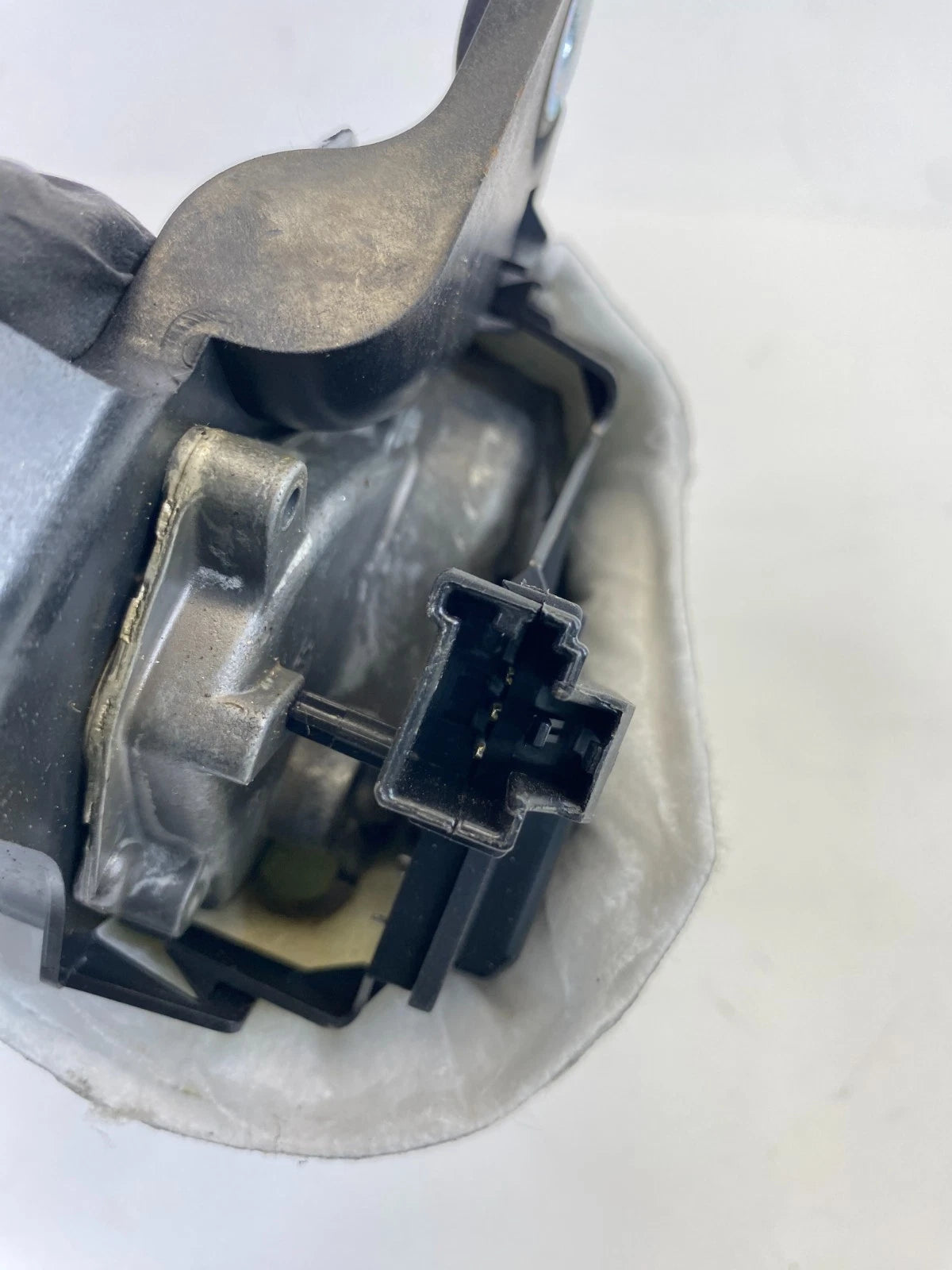 2013-2019 FORD EXPLORER INTERCEPTOR UTILITY REAR WINDSHIELD WIPER MOTOR OEM