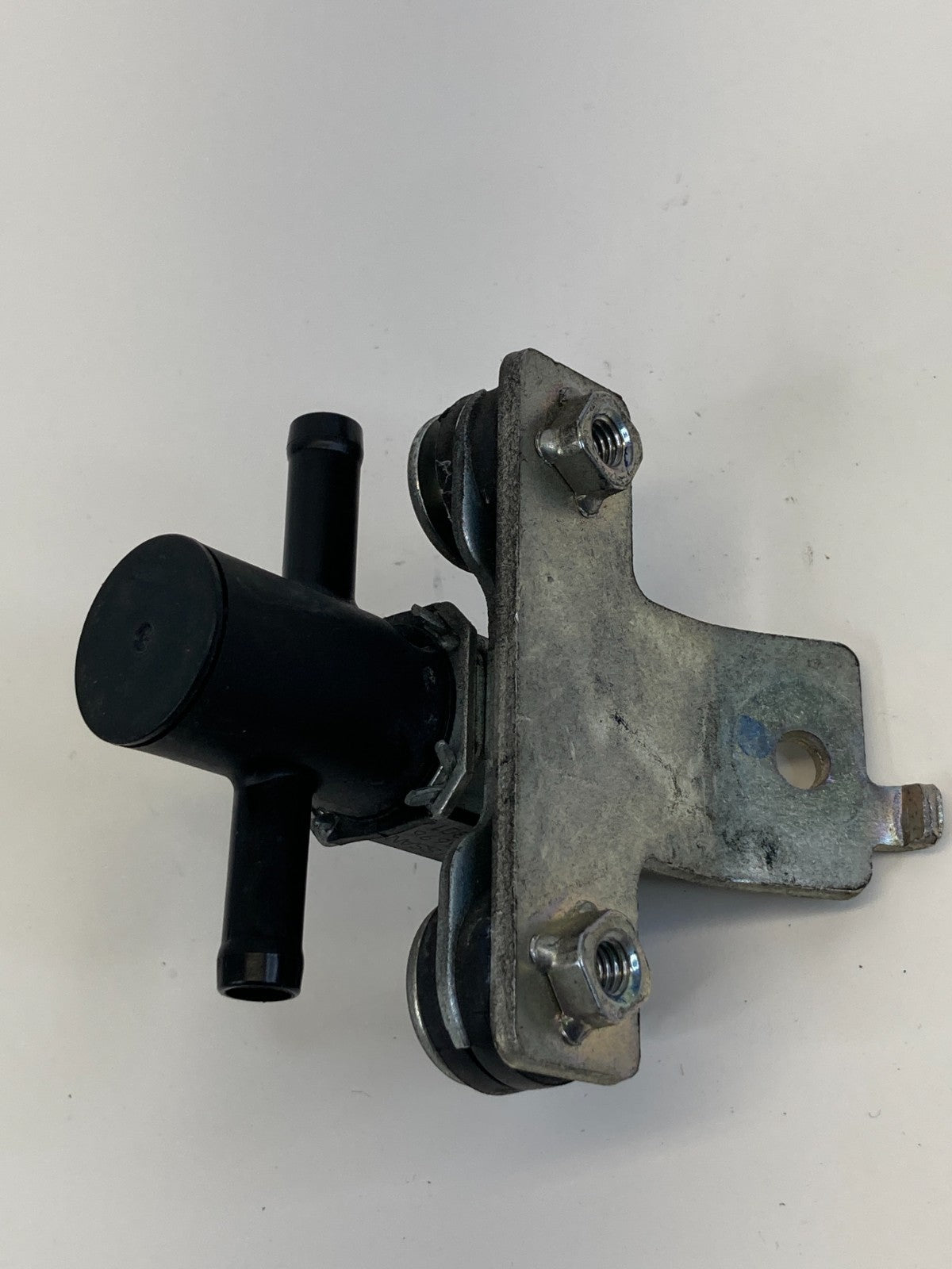 2009-2017 Nissan Murano Vacuum Purge Solenoid Fuel Valve Vapor Canister OEM