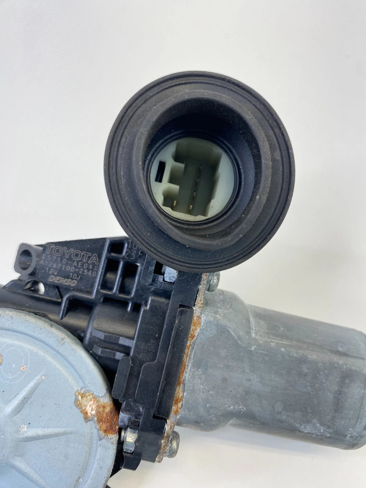 2007-2017 TOYOTA CAMRY FRONT RIGHT SIDE DOOR POWER WINDOW MOTOR 85710-AE010 OEM