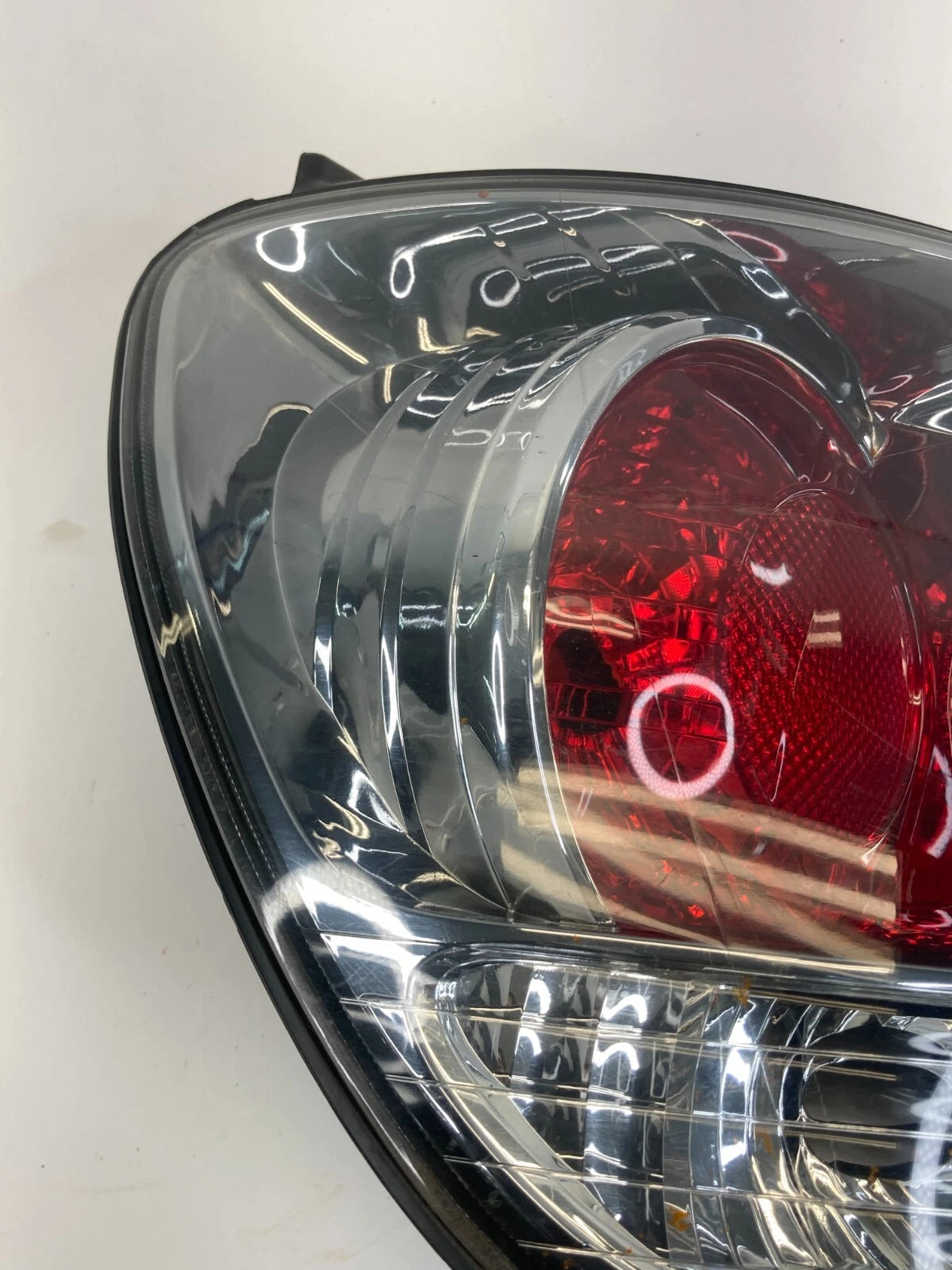 2000-2003 LEXUS RX300 REAR LEFT SIDE QUARTER PANEL MOUNTED TAILLIGHT LAMP OEM