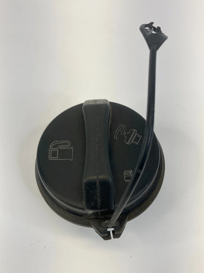 2006-2009 CHEVROLET TRAILBLAZER 4.2L L6 FUEL FILLER GAS TANK CAP LID COVER OEM