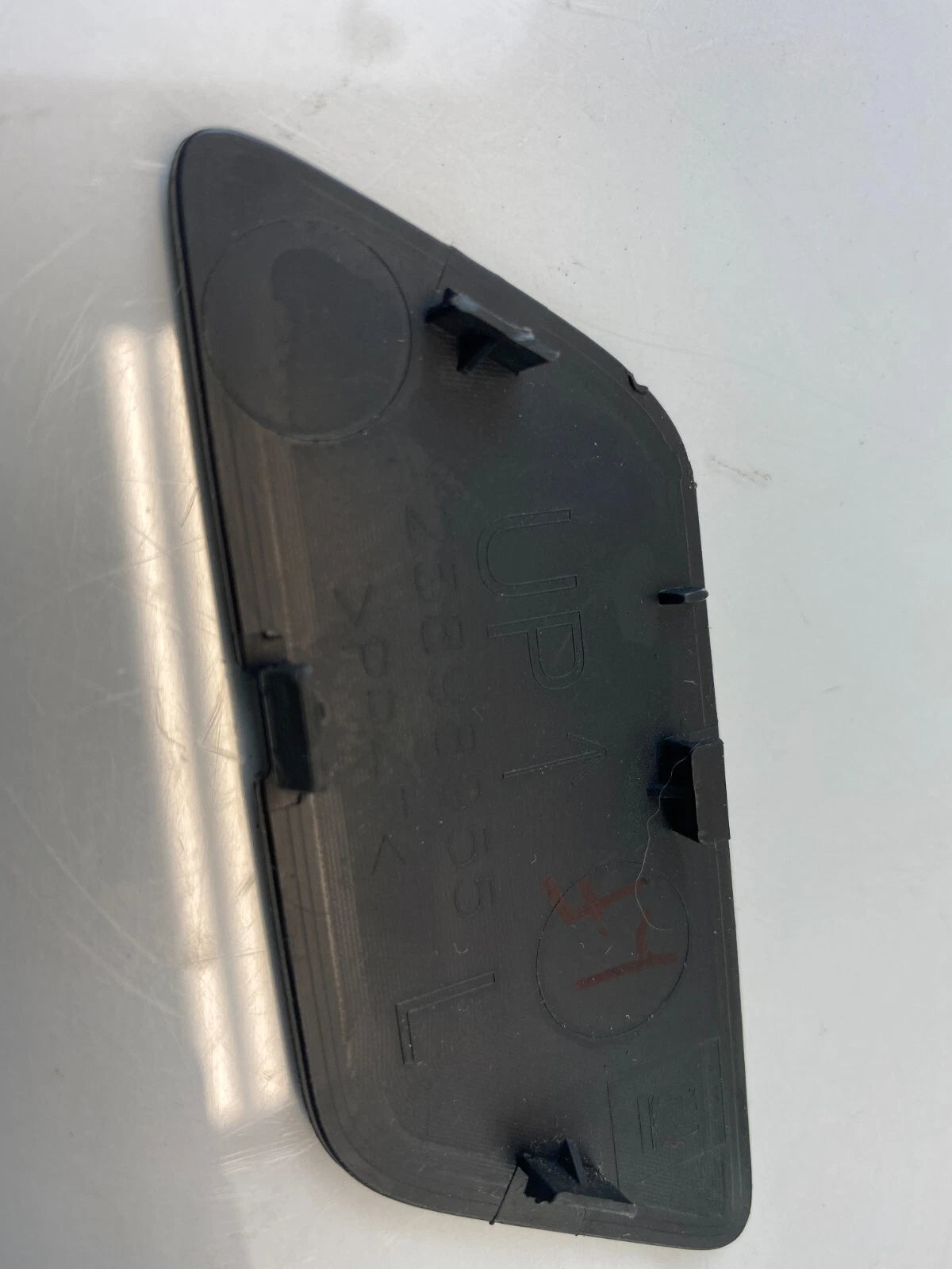 2010-2017 CHEVROLET EQUINOX FRONT LEFT SIDE INNER DOOR SCREW TRIM COVER 25898955