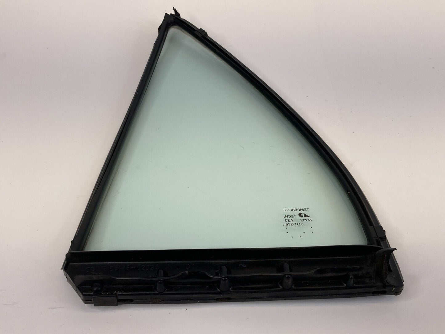 98-02 Toyota Corolla Rear Right Door Quarter Window Stationary Glass 68188-02020