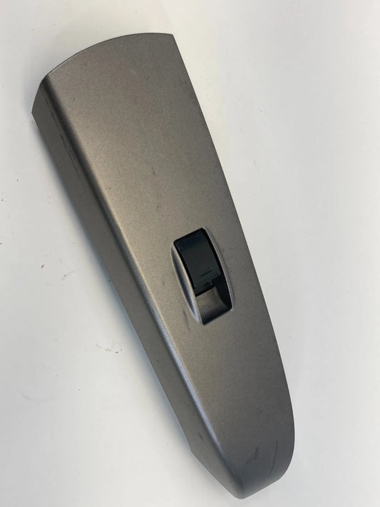 04-09 TOYOTA PRIUS REAR LEFT DOOR WINDOW CONTROL SWITCH COVER BEZEL 74272-47050