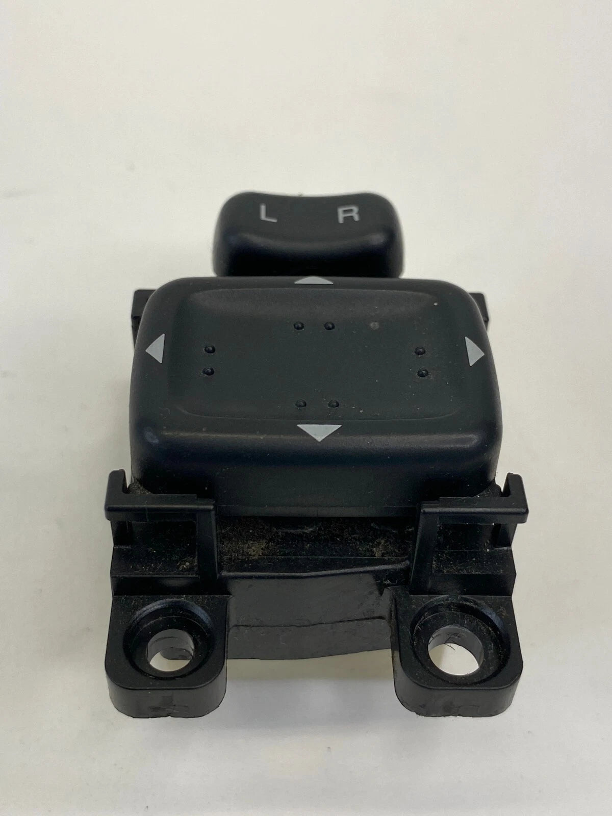 2003-2005 MAZDA6 MAZDA 6 SEDAN POWER MIRROR CONTROL BUTTON SWITCH 183574 OEM