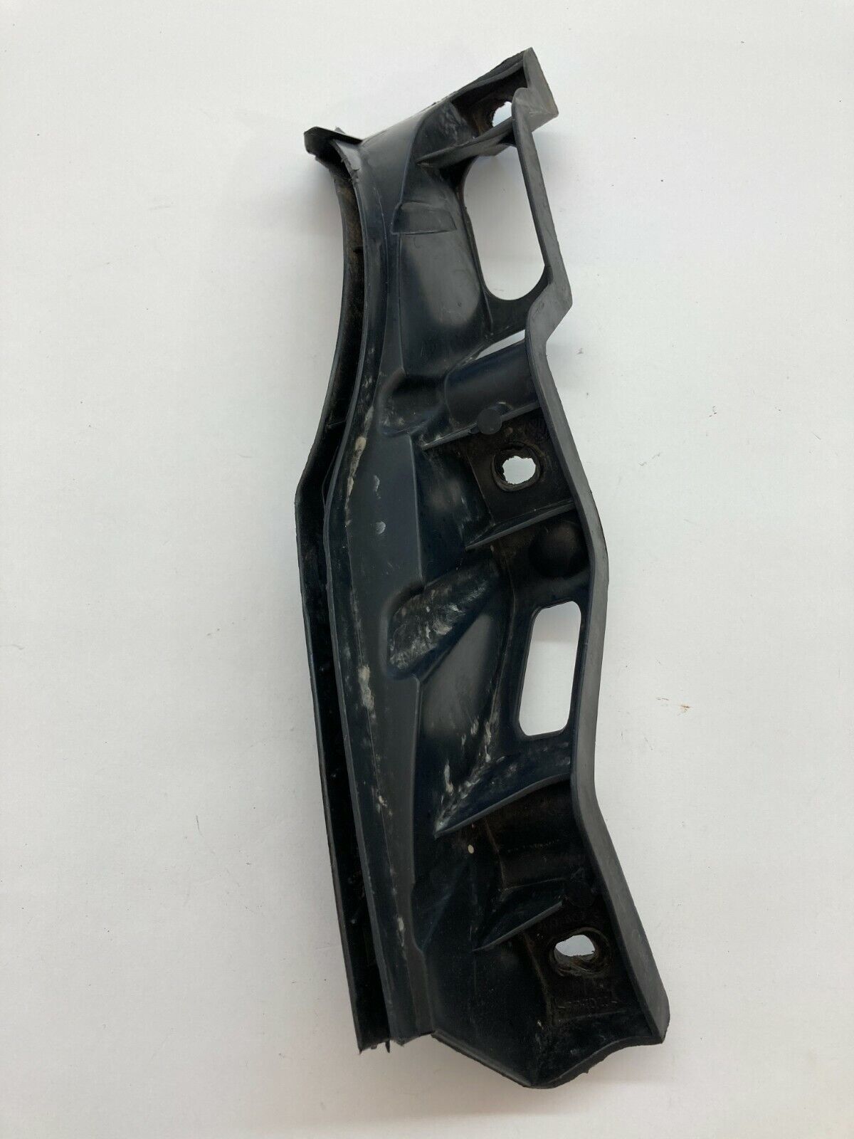 2006-2010 Volkswagen Passat Front Left Side Bumper Mount Bracket 3C0-807-889 OEM