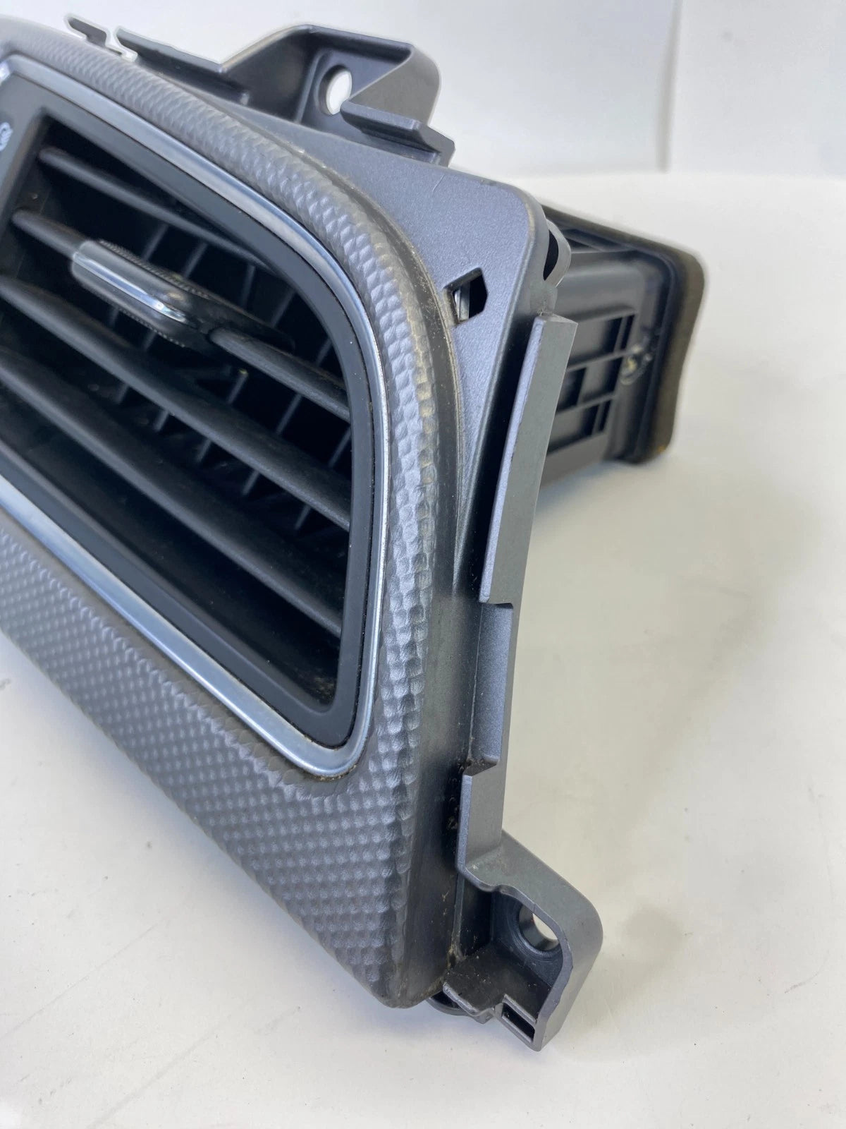 2015-2017 HYUNDAI SONATA FRONT LEFT DRIVER SIDE AIR VENT OUTLET GRILLE UNIT OEM