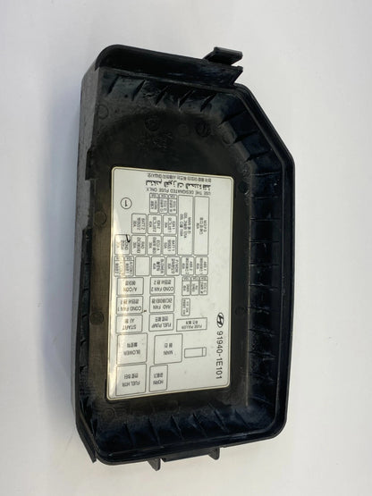 2006-2011 HYUNDAI ACCENT UNDER HOOD FUSE RELAY BOX COVER LID 91940-1E101 OEM