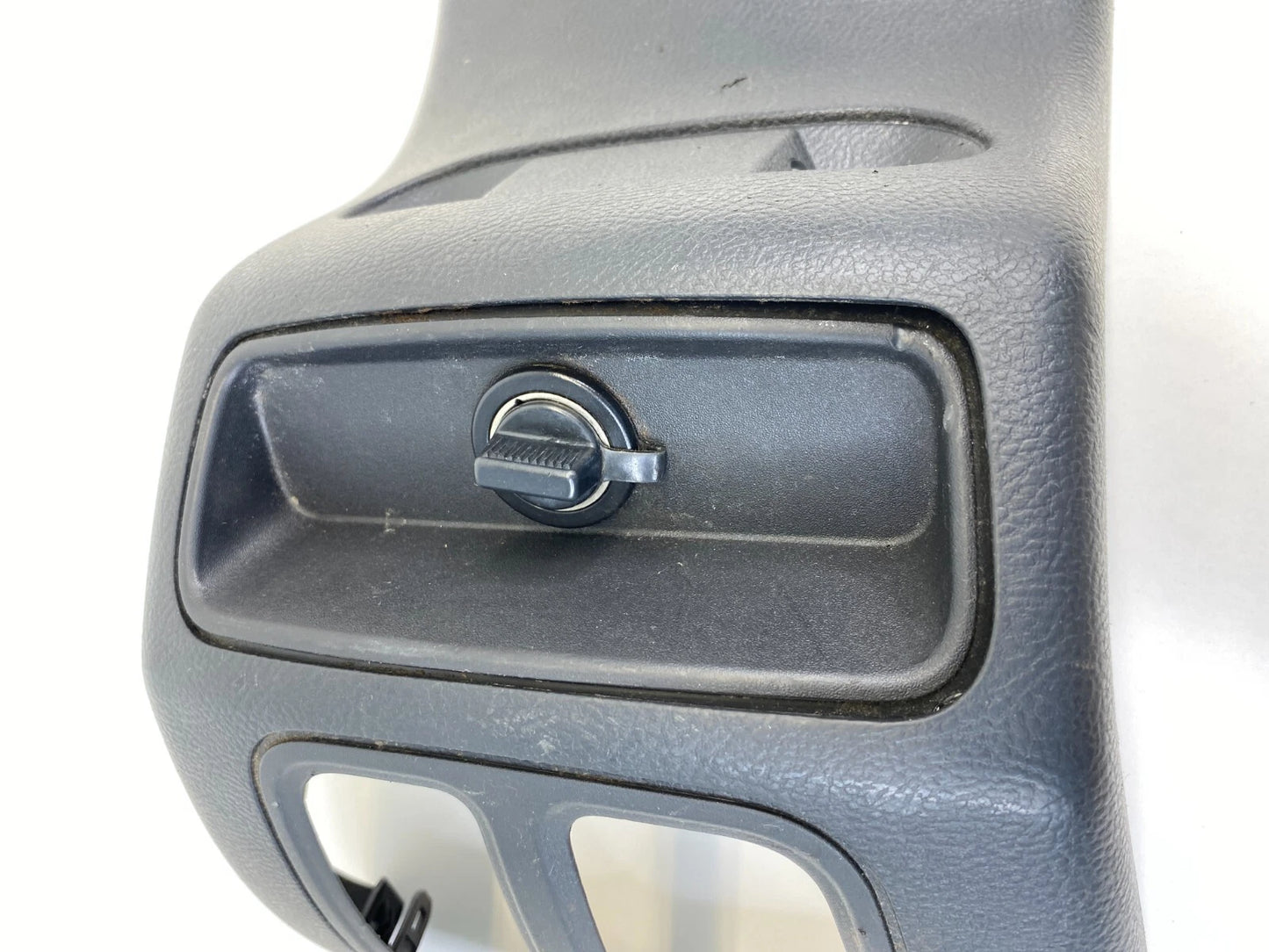 2010-2012 FORD TAURUS REAR CENTER CONSOLE COVER PANEL TRIM W SOCKET AG13-54045