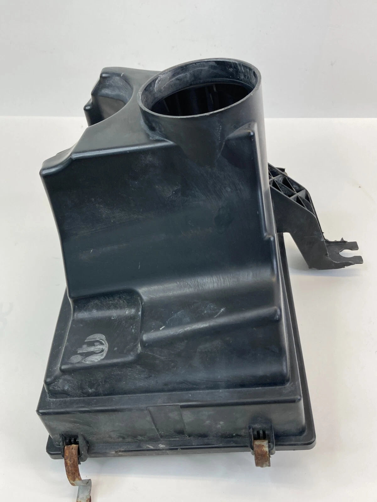 04-09 MAZDA 3 MAZDA3 2.0L 16V CVT LOWER CASE AIR INTAKE CLEANER BOX COVER OEM