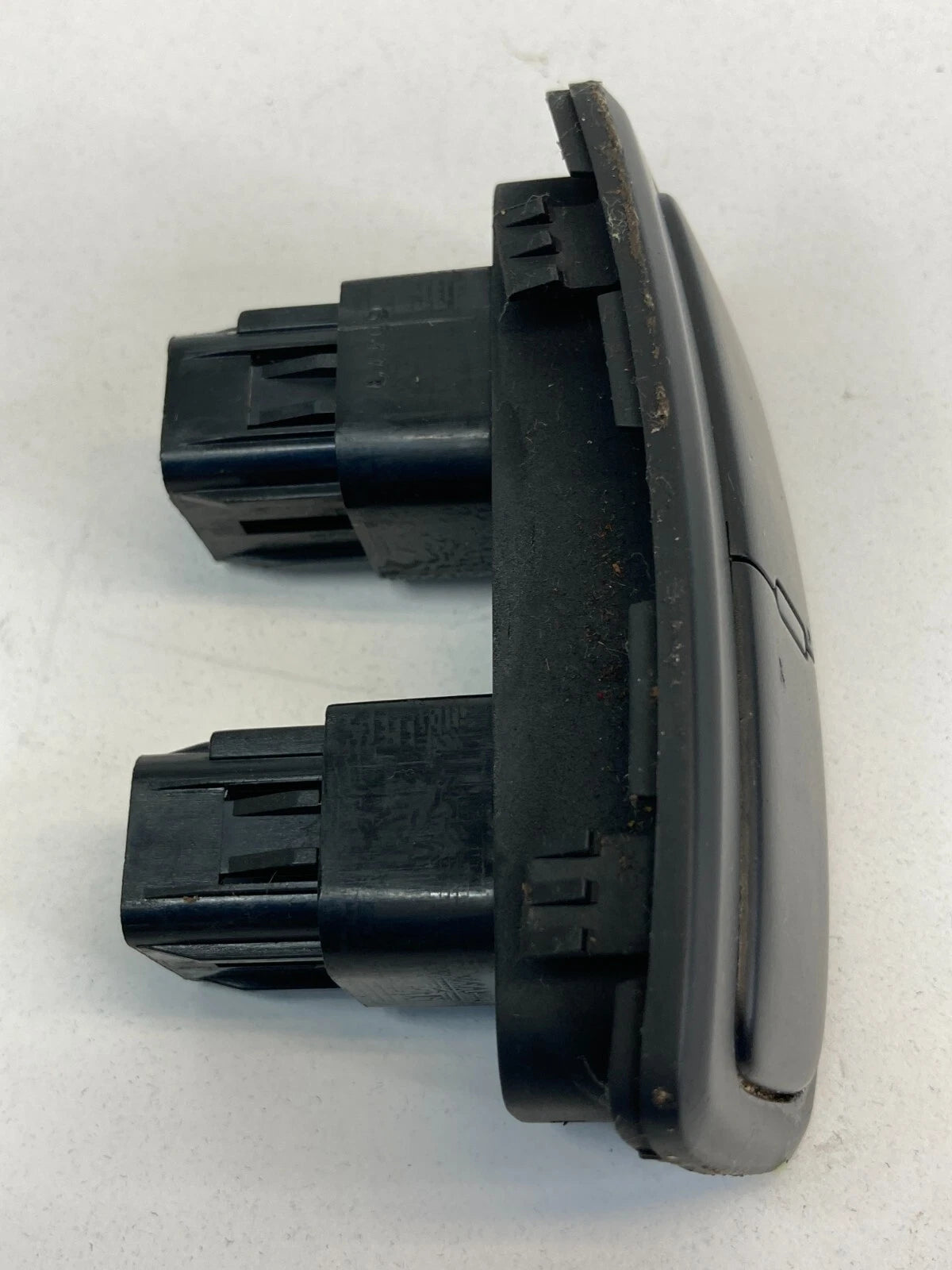 05 06 07 08 09 10 KIA SPORTAGE CENTER CONSOLE BLANK SWITCH COVER BEZEL TRIM OEM