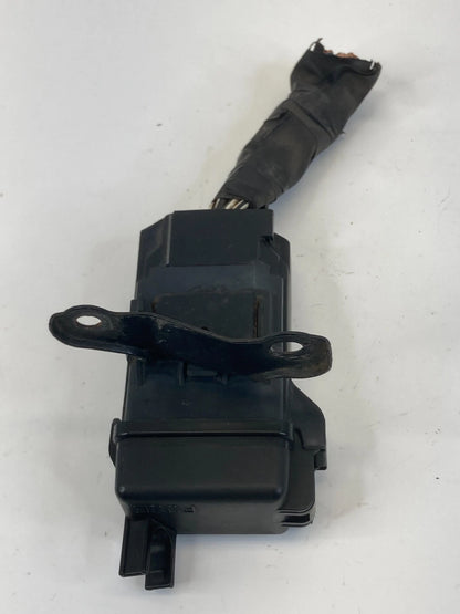 1999 99 TOYOTA CAMRY 2.2L SMALL FUSE BOX RELAY PANEL OEM