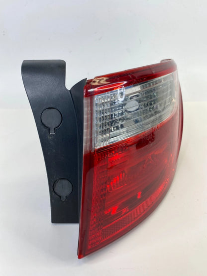 13-16 HYUNDAI SANTA FE RR RIGHT PASSENGER OUTER TAIL LIGHT TAILLIGHT 92402-B8000