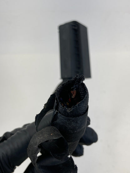 2006 2007 BMW 530xi 3.0L L6 AT ABS Anti Lock Brake Pump Connector Plug Relay OEM