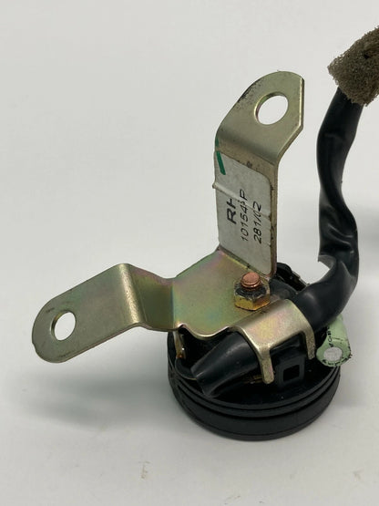 1997-2004 MITSUBISHI DIAMANTE FRONT RIGHT PASSENGER TWEETER SPEAKER MR252131 OEM