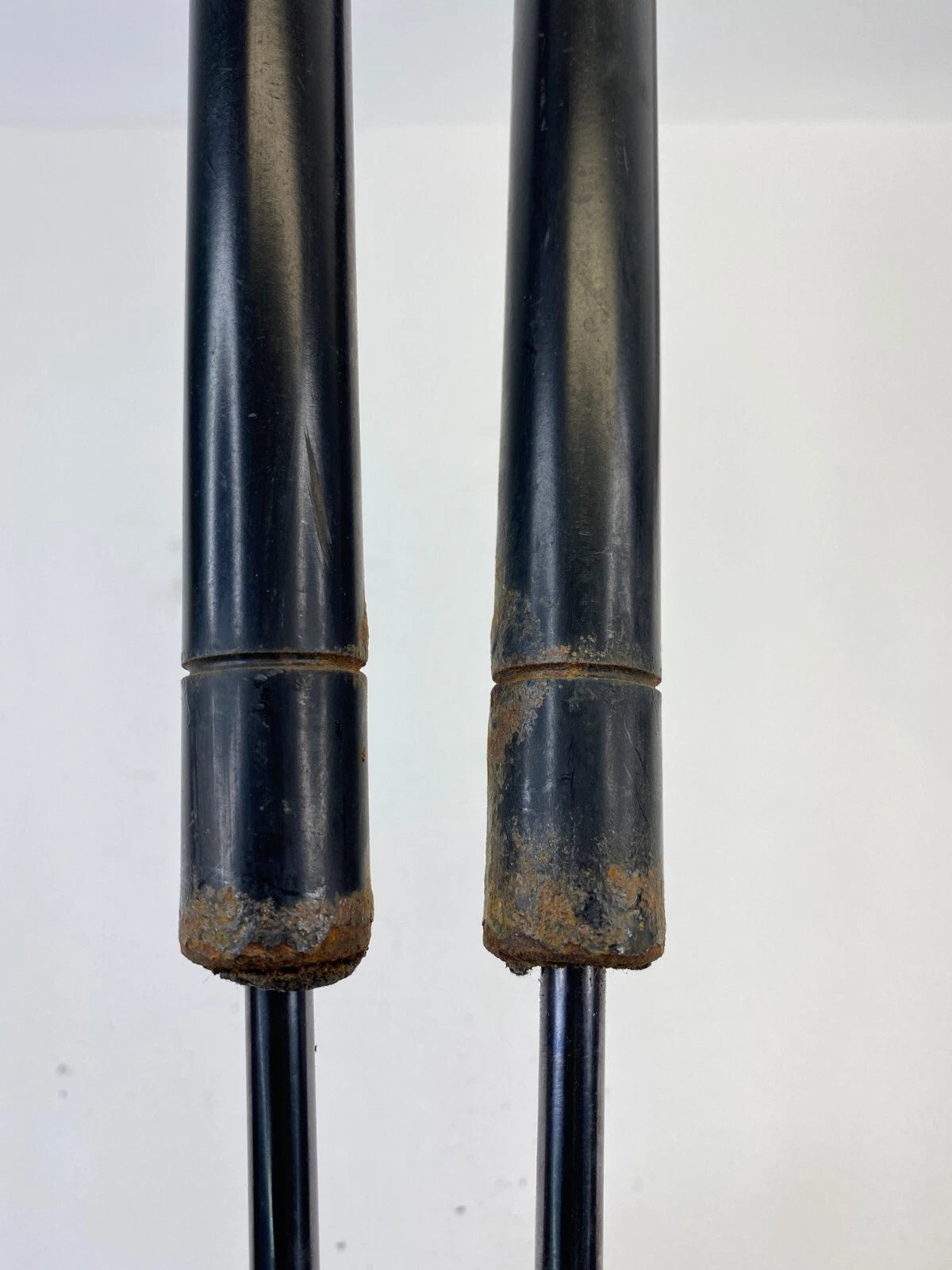2009-2011 DODGE JOURNEY TRUNK HATCH LIFT CYLINDER SUPPORT SHOCK PAIR 5178293AC
