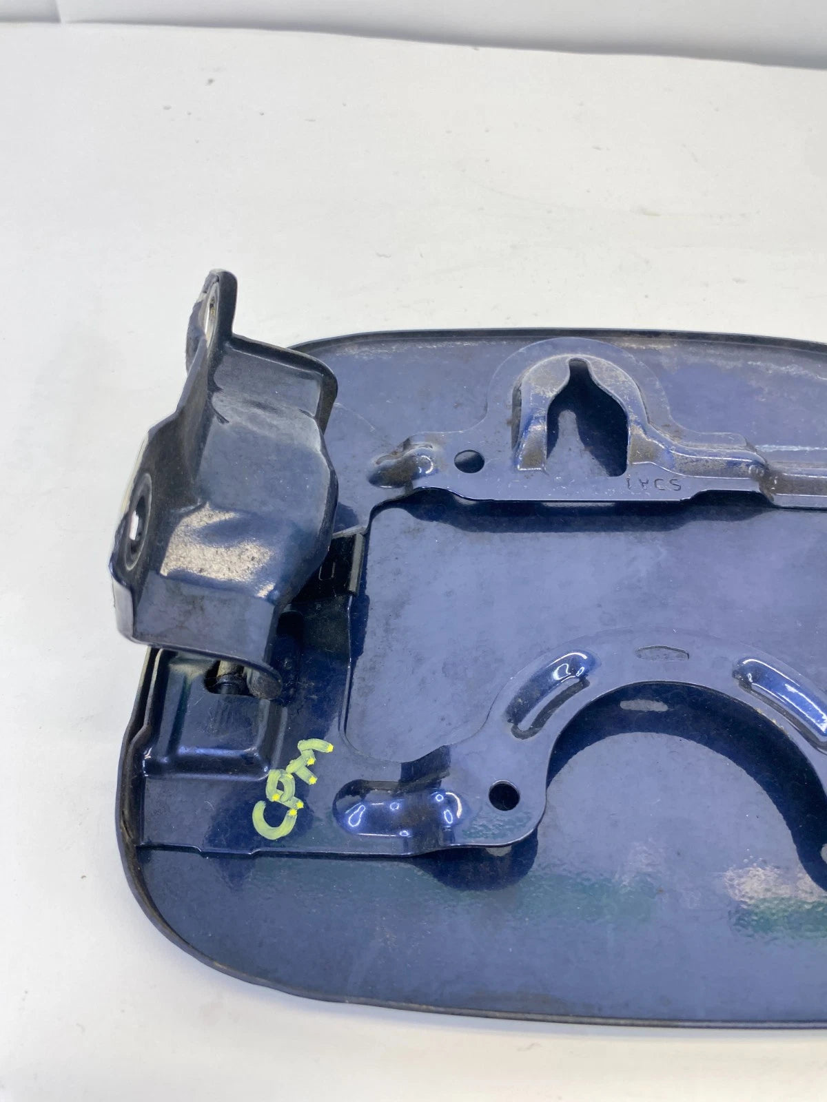 2003-2007 HONDA ACCORD SEDAN FUEL FILLER GAS LID DOOR ASSEMBLY OEM