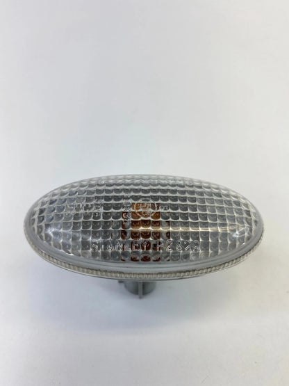 2004 2005 2006 MAZDA MPV FRONT SIDE FENDER MARKER TURN SIGNAL LIGHT LAMP OEM