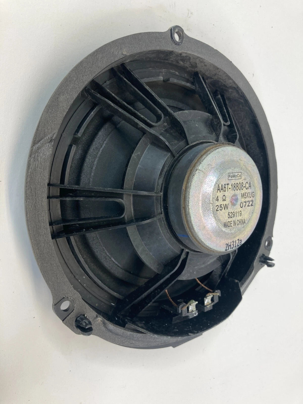 12-18 FORD FOCUS REAR RIGHT SIDE DOOR AUDIO SPEAKER ASSEMBLY AA6T-18808-CA OEM