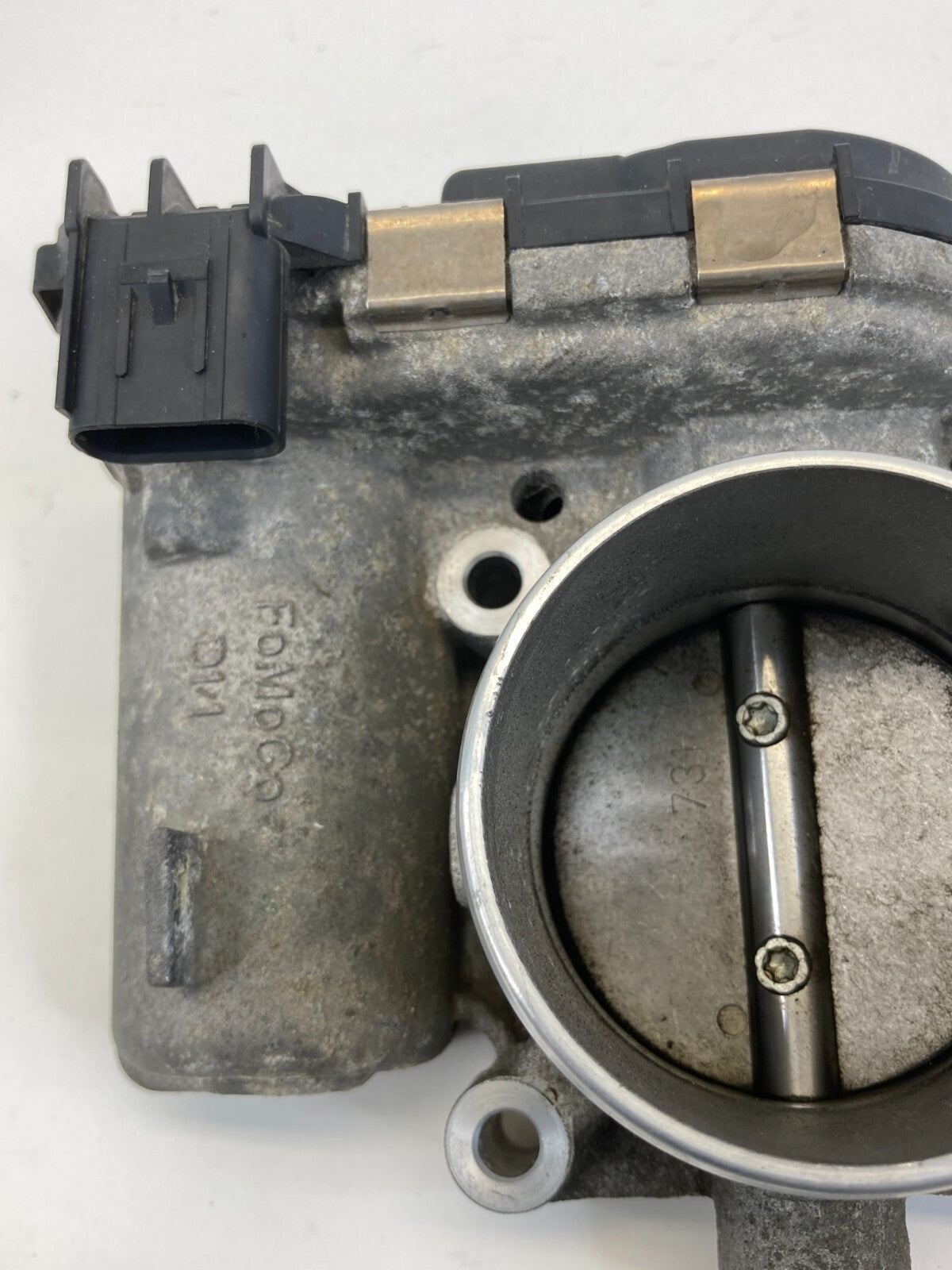 2012 2013 Ford Focus 13-16 Fusion 2.0L L4 AT Throttle Body Valve Assembly OEM