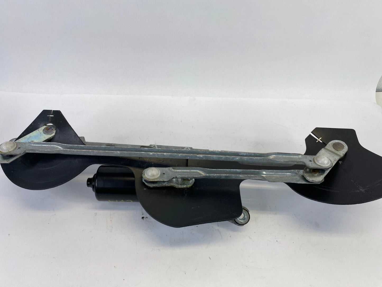 2010-2017 CHEVROLET EQUINOX WINDSHIELD WIPER MOTOR AT FRONT OEM FACTORY 84241847